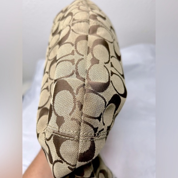 Coach Bag - Picture 4 of 8